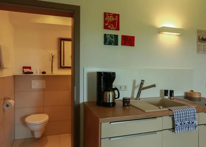 14/2 בית הארחה 3*